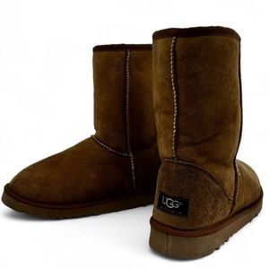 UGG AUSTRALIA WOMEN’S CLASSIC ll SHORT BOOTS 5825 CHESTNUT BROWN